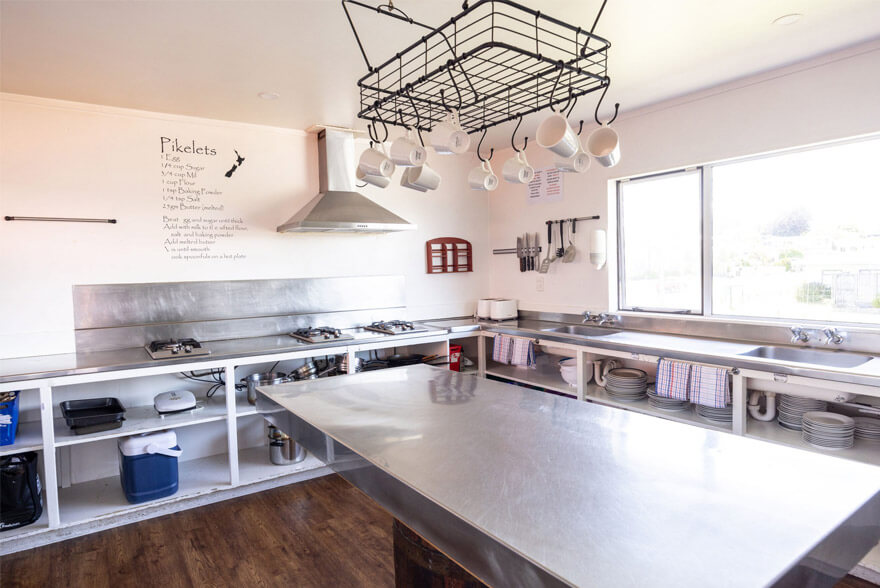 hostel kitchen taupo